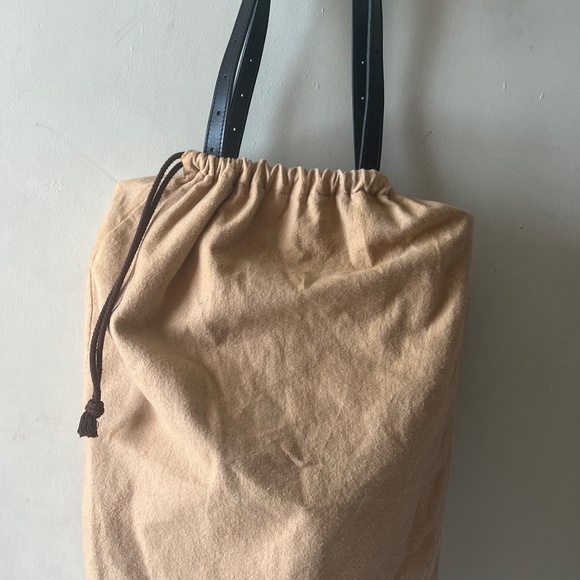 Louis Vuitton Epi GM Bucket Bag - Picture 11 of 13